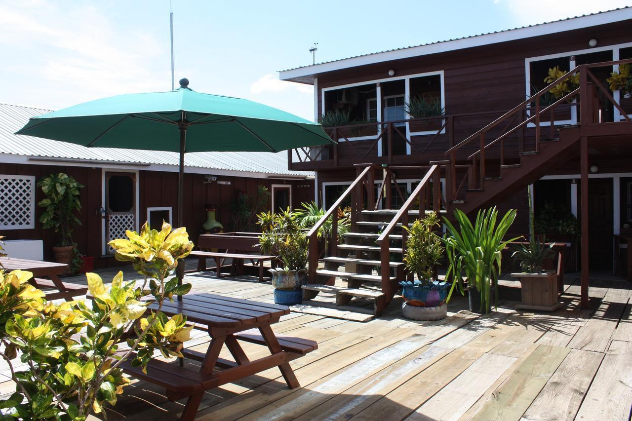 Utila Lodge Eksteriør bilde