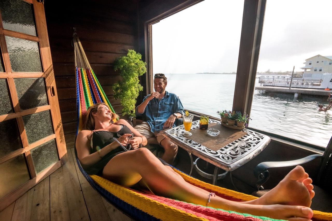 Utila Lodge Eksteriør bilde